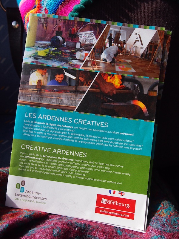 Schaut gleich mal auf der Website www.ardennes-lux.lu/creativeardennes vorbei und bestellt Euch schon mal die gelungene, zweisprachige Broschüre zu den „Kreativen Ardennen“!