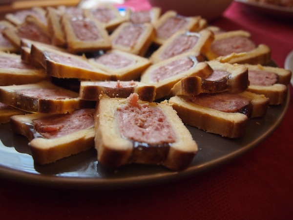 I cannot remember the name of these beauties, but it was a kind of meat pâté wrapped in millefeuille dough … lovely.