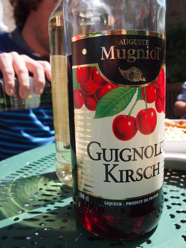 On the second day, we are served “Kirsch” (cherry) spirit as a starter on the sunny terrace of Julien’s house in the countryside …