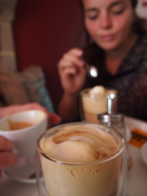 The latte we order tastes just wonderful, too. Easy morning delight.