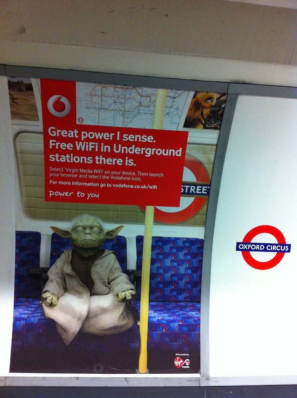 „Free WiFi“ in Londons U-Bahn-Stationen? Sieht man als Reisebloggerin gerne, wenn es denn funktionieren würde: Unterwegs von Rotterdam, nach Brüssel, nach London, nach Bournemouth. :D