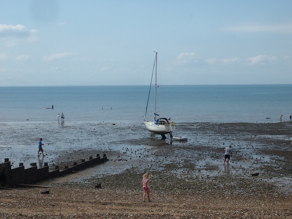 The “Kent Creative Coast”, in Whitstable, at low tide ..