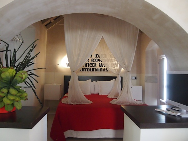 Charming deluxe accommodation: Hotel Misiana offers beautifully designed rooms that successfully bridge the gap between modern amenities and ancient, traditional building style.