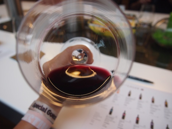 ... die dann so aussieht: "Zu tief ins Glas g'schaut!?" beim Top-Weingut Gager im berühmten Rotweinort Deutschkreutz.