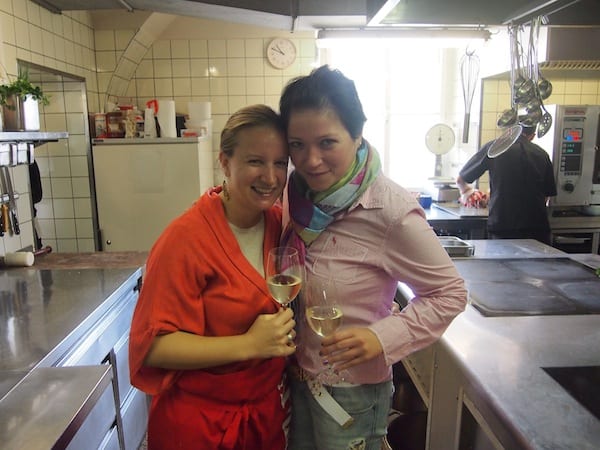 Ob beim Kochen in Frauenkirchen selbst, Deinem Heimatort und Höhepunkte unserer "Gans-Burgenland-Reise", wo wir die Gans in der Küche der "Paprikawirtin" Ilona braten durften ...