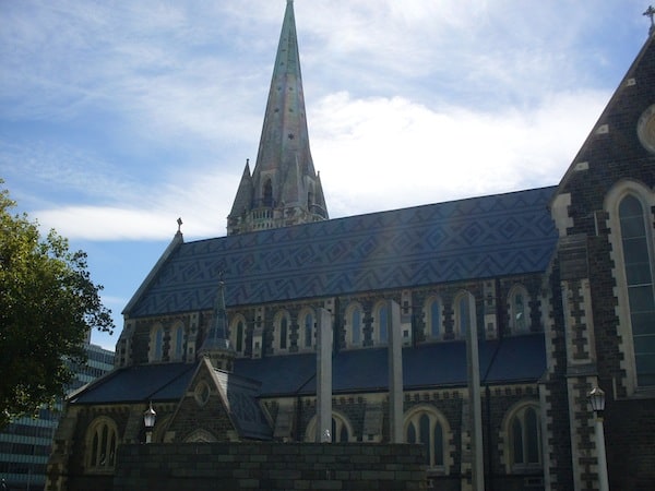 Die Kathedrale von Christchurch vor ihrer starken Beschädigung durch das Erdbeben von 2011.