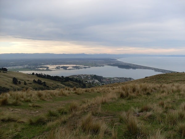 ... und Ausblicke aller Art: Blick auf die Stadt Christchurch und ihre Meeresbucht.