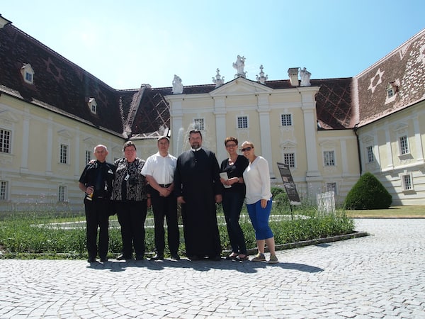 ... genauso wie wir Neuankömmlinge hier aufs Herzlichste begrüßt werden: Vielen Dank Pater Michael & Sabine Laz für den schönen Besuch im Stift Altenburg!