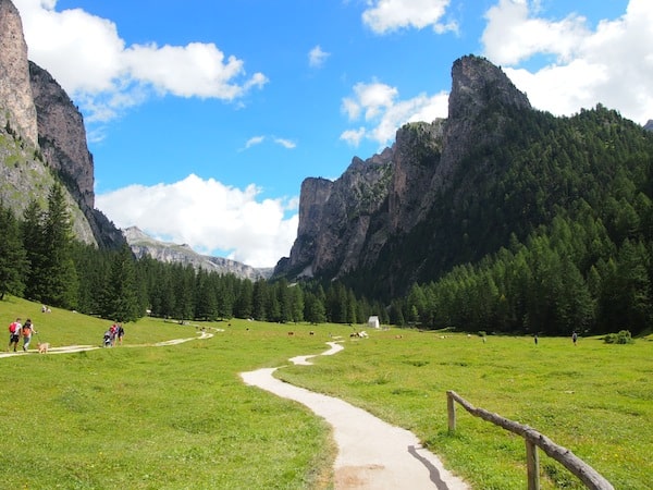 ... die Landschaft der Dolomiten ist aber auch "zu schön, um wahr zu sein".