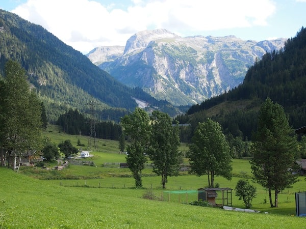 Ankommen am Maierlgut im Salzburger Land bedeutet unmittelbares Entspannen, Auftanken & Genießen - beim Anblick dieser magischen Landschaft kein Wunder.