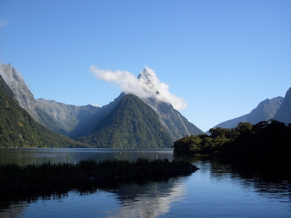Ihr habt es schon gesehen: Neuseeland ist einfach meine große Herzensheimat. Hier habe ich eineinhalb Jahre gelebt, Creative Tourism New Zealand mitentwickelt und das ganze Land auf atemberaubende Art und Weise bereist. Auch diesmal werde ich ins "Land Der Langen Weißen Wolke", Aotearoa New Zealand zurückkehren!