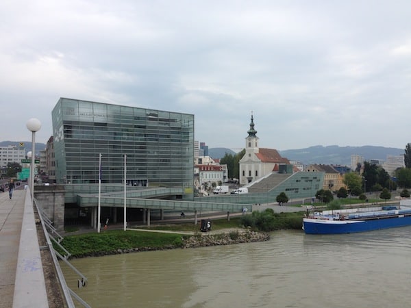 View of the Ars Electronica Centre in Linz from outside.