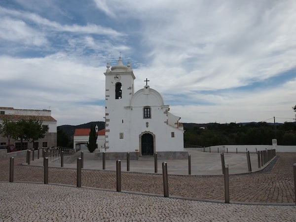 Die Kleinstadt "Aldeia da Querenca" im Hinterland von Loulé liegt nur rund 25 Kilometer von der portugiesischen Küste entfernt.