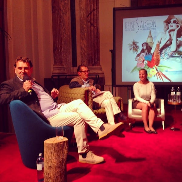 Peter Agathakis, unser Talkmaster von ORF Radio Wien wie er leibt & lebt - und die Diskussion beim Salongespräch auf herzliche & kompetente Art und Weise managt.