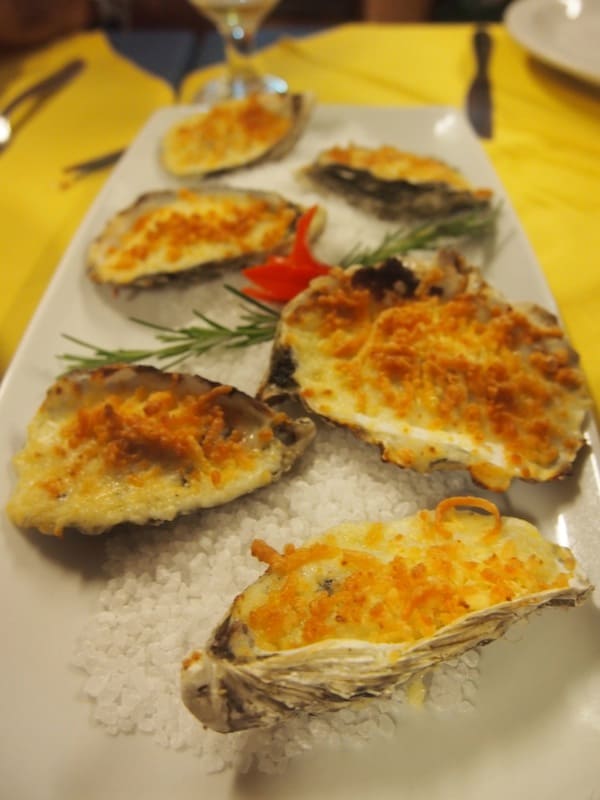 Natural or oven-baked with cheese is how I love my oysters ...