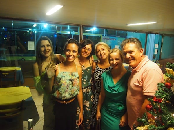 Foodlover society with a twist: At the end of the night, we have all but grown into friends & family! From left to right: The manager of the Barracuda Grill restaurant, ..., Sonia Meireles and her daughter Marina, Roze Komora and right next to me, Sonia’s husband Ricardo.