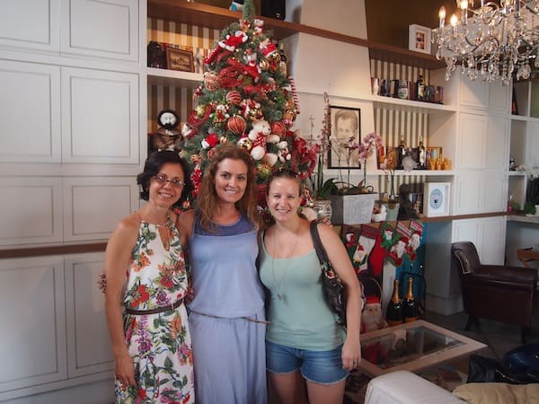 Dear Sonia, dear Syomara – you are my „meninas angelinhas“ here in this magic city that is Florianópolis! Thank you for such a wonderful visit – even though I still cannot quite get to the magic of a summer Christmas (não pega). ;)