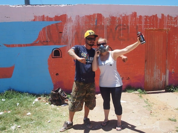 "Bem legal" - da ist er wieder, DER klassische Spruch unter Brasilianern, was so viel bedeutet wie "echt lässig, cool, super"! Bem legal zu meinem allerersten Street Art Graffiti Workshop in Porto Alegre, Brasilien!
