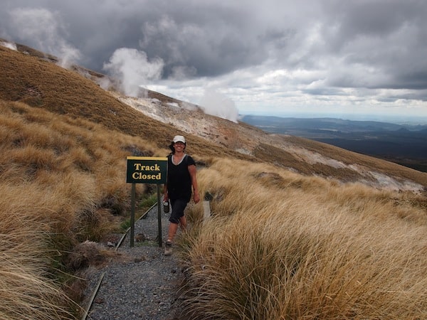 Part of our own feeling of safety is that we are with our happy local guide Ngahuia! And being Maori of the local Tuwharetoa tribe, she is allowed to take us onto her private land inside Tongariro National Park: We go where no one else is going !!!