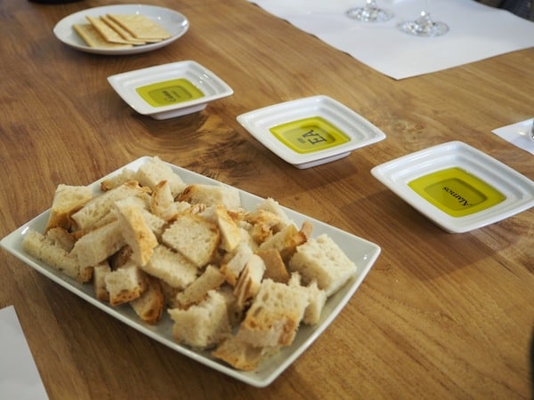 Love the local bread & spicy olive oils that come with the wine tasting here ...