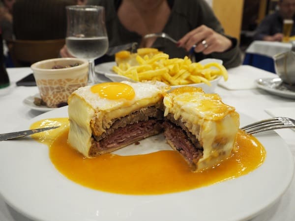 ... we love our Francesinha typical Porto sandwich, filled with all things calories you can only imagine. Once (or twice) in a lifetime, I guess it is OK for me though ...!