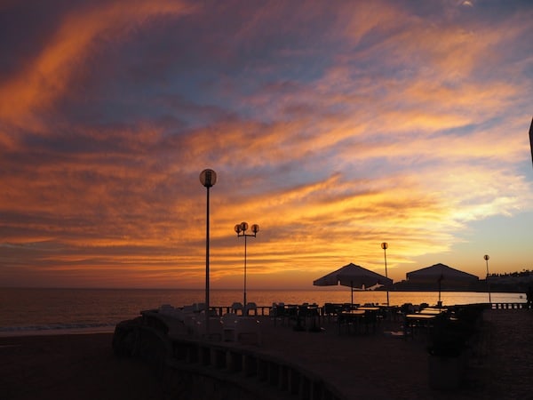 … evoke the beach time sunset magic here in beautiful Albufeira, some 30 minutes' drive from Faro.