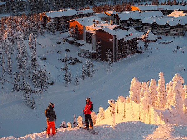 Schließlich ruft der Wintersportort Ruka alle Schifahrer zu sich ...