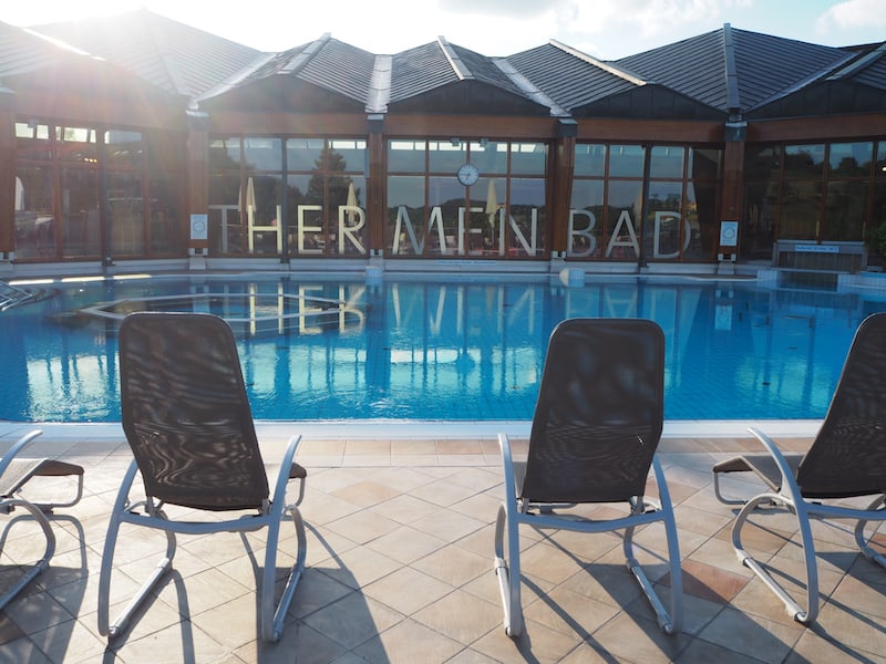 Willkommen im 32° warmen "Thermenbad" der Therme Loipersdorf ...