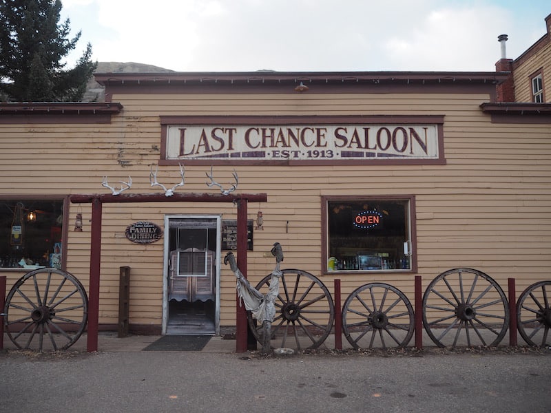 … await the odd traveller on their way to real movie scenes, such as our dinner stop at the "Last Chance Saloon"!