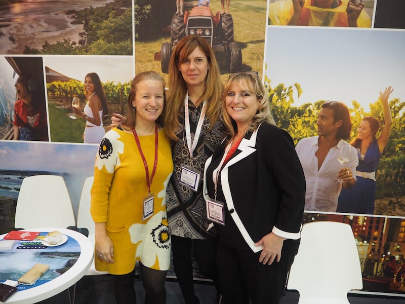 For a start, here are my "Niagara girls" at the beautiful Canada booth (where I spend most of my first morning at WTM London ... "Oh Canada, eh!") - Just about the same photo exists from this year's travel trade show in Berlin. I love our continued partnership, dear Anna, dear Kelley!