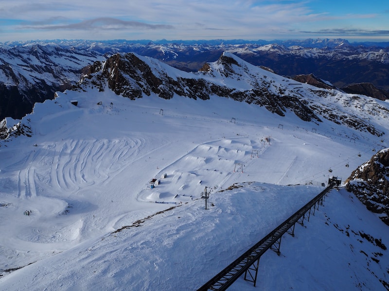 ... mit Blick vom Dach Österreichs Richtung Nordwesten und über die gesamten Voralpen bis nach Deutschland ... ein Traum.