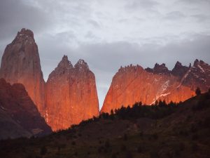 Dieser Sonnenaufgang ist es wert: Sieben Uhr morgens im Nationalpark Torres del Paine.