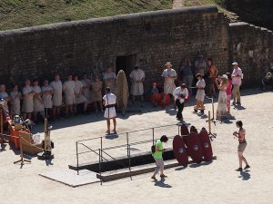 Blick auf die Gladiatorenschule im Amphitheater von Trier.