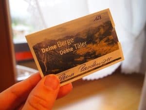 ... bekommen alle Gäste eine Walser Card für den WalserBus sowie sämtliche Bergbahnen des Tals – eine tolle Zusatzleistung wie ich finde.