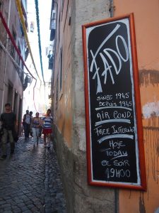 ... hin zu echten Lokaltipps im Barrio Alfama von Lissabon.