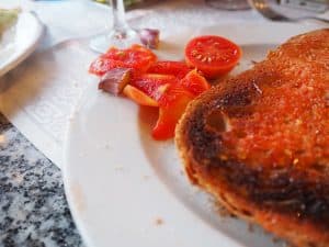 Want: Pa amb tomàquet, the classic Catalan bread with tomato!