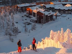 Schließlich ruft der Wintersportort Ruka alle Schifahrer zu sich ...