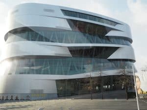 Natürlich kommt man auch am Thema "Auto" nicht vorbei, wie der Besuch des Mercedes-Museum im Rahmen der Stuttgarter City Tour eindeutig beweist.