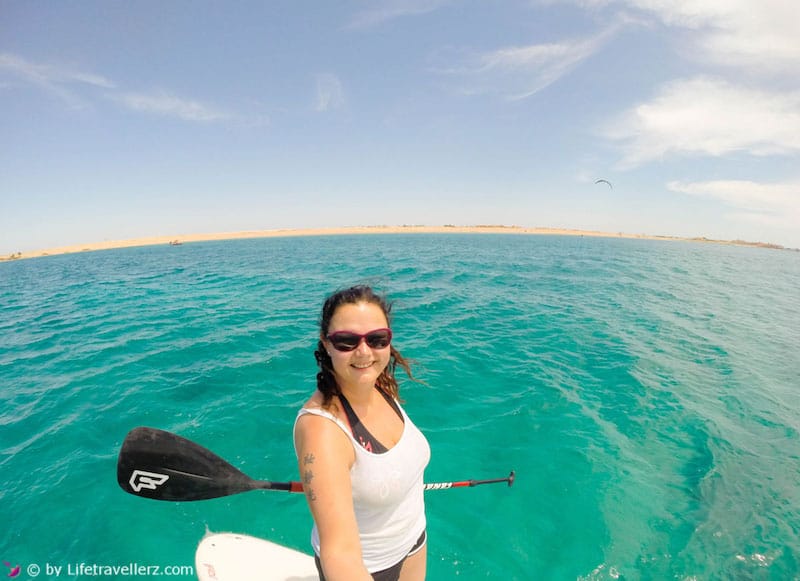 Mee(hr) bitte, liebe Melanie: Mit Blick auf eines ihrer liebsten Elemente, das Wasser! Foto (c) Melanie Schlotze, LifeTravellerz.com