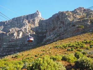 Tip: Bei gutem Wetter verkehrt die Tafelbergbahn alle paar Minuten.