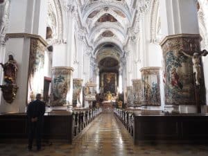 Die Stiftskirche Kremsmünster : Ein eigenes Prachtwerk für sich ...