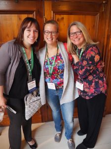I take my chance and give those US ladies a squeeze: They are responsible for organising next year's TBEX at Five Finger Lakes, in New York State, which has my full attention as it is a wine & foodie travel destination I long to visit in my life!
