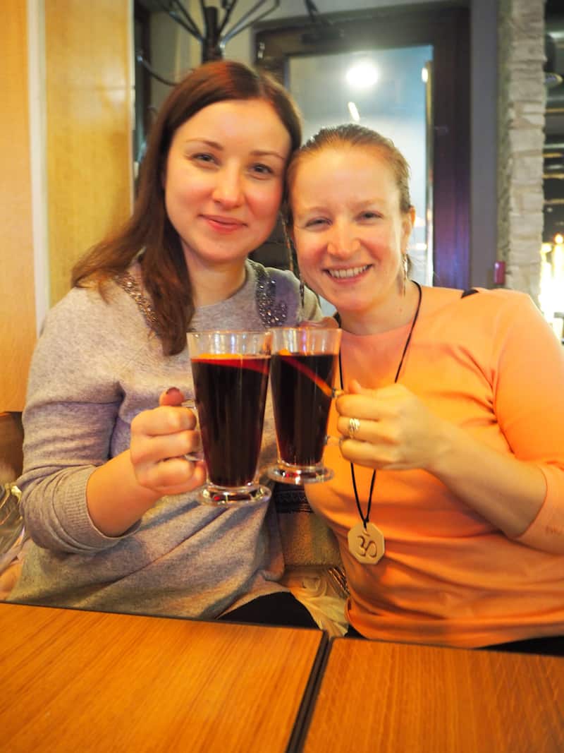 ... Glühwein zwischen "Elena & Elena" (neue Freundin aus Russland!) ...