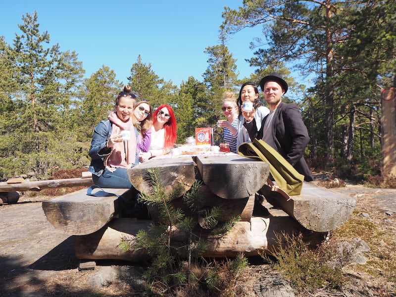 ... dieser Platz schließlich lohnt den Ausflug wirklich: Hier sind wir ganz für uns und können den Tag so richtig genießen. Danke für das tolle Picknick, liebe Erika & Team!