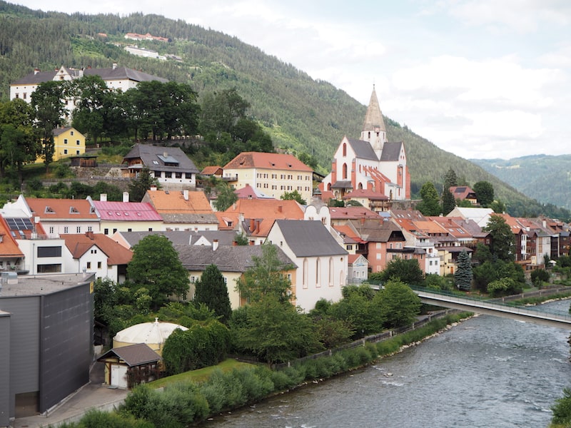 ... neben High Tech hat die Stadt Murau und Umgebung ...