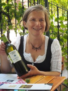 "Meet the Winzer": Mit Frau Pferschy-Seper vom gleichnamigen Weingut im Gespräch ...