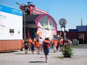 Die "Mural Harbour Tour" schließlich, keine zehn Minuten von der Voest Alpine bzw. der Innenstadt von Linz entfernt ...