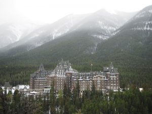 Tipp: Weitere Day-Spa-Angebote bietet das Fairmont Banff Springs Hotel, das sich für einen Tages-Wellness-Abstecher und bei Schlechtwetter wie diesem ebenfalls lohnt.