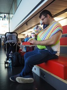 In den Startlöchern: Mit Baby am Flughafen Wien Schwechat ...