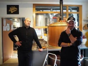 Christian Semper und Andreas Weilhartner (von rechts nach links) nennen sich "The Beer Buddies"!